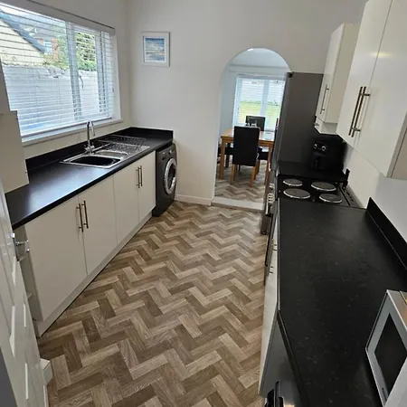 Addison House Apartment